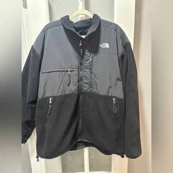 The North Face Men’s Retro Denali Jacket - Picture 8 of 16